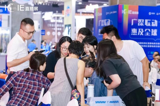 c4c992f69336949bd16c012a1812328